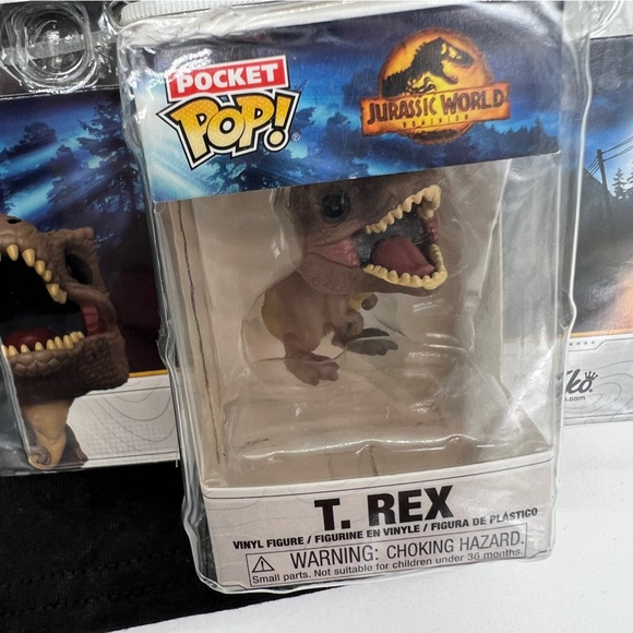 Funko Pop 2 Piece Set Jurassic World Rex Black Tee & Pocket Pop T Rex Youth S L - Picture 3 of 10